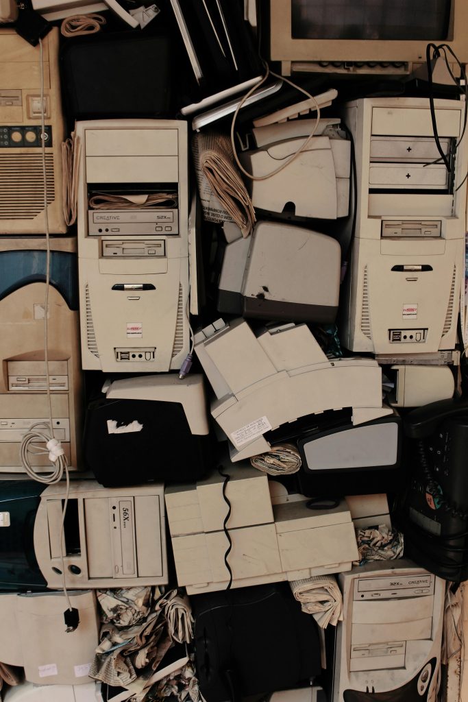 Old computers. Photo by Daniel Dan via Pexels.